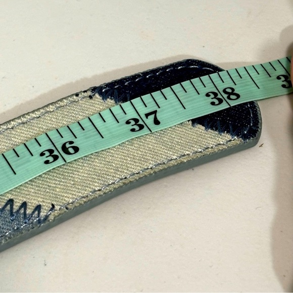 TARGET - SIZE MEDIUM - 4 DENIM COLORS - PLACED AT A SLANT - BELT FITS 29-35” - S - Picture 7 of 11